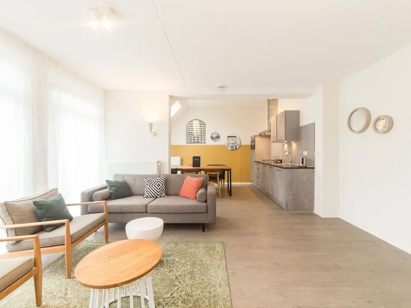 Modern Apartment, at 4 km. From Maastricht
