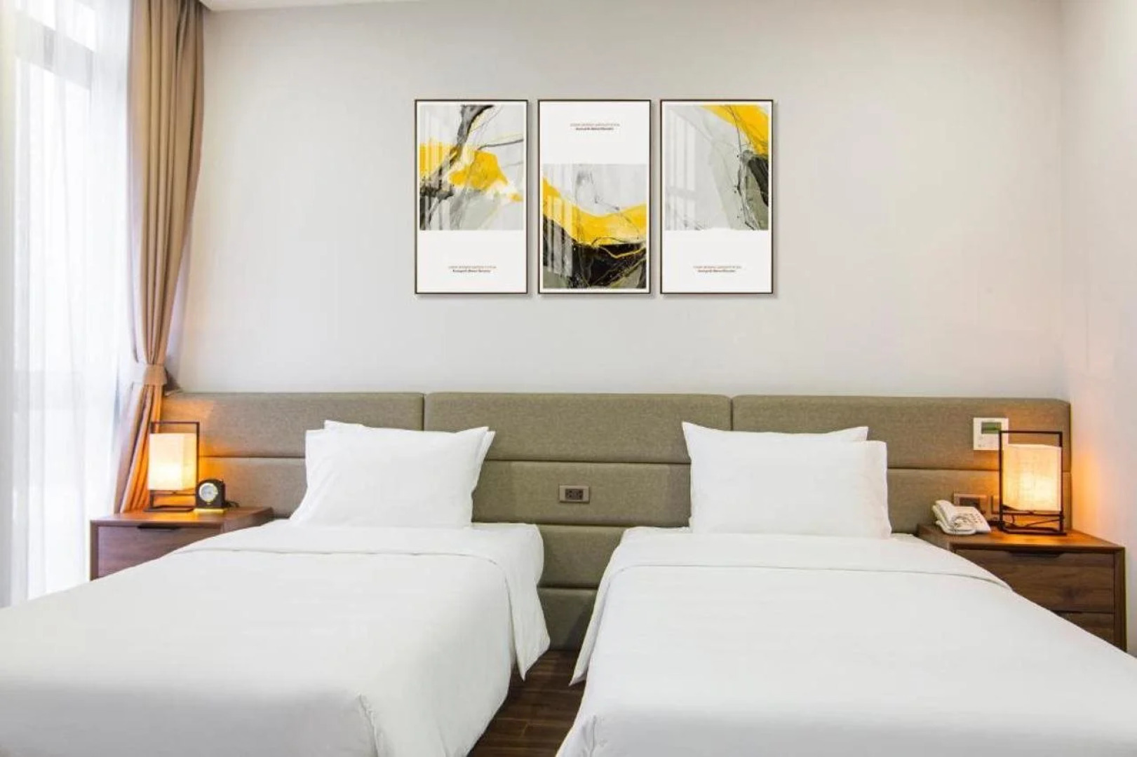 Western Skyline Hotel