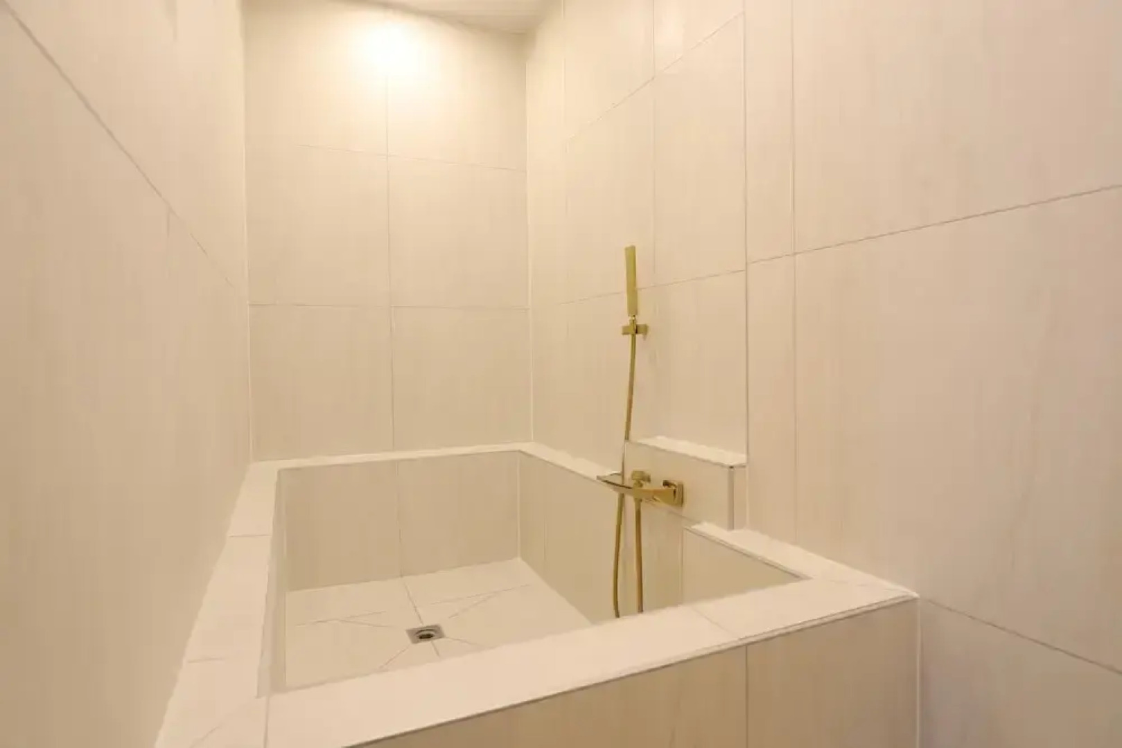 Geoje-Si Hound Hotel Jangseungpo