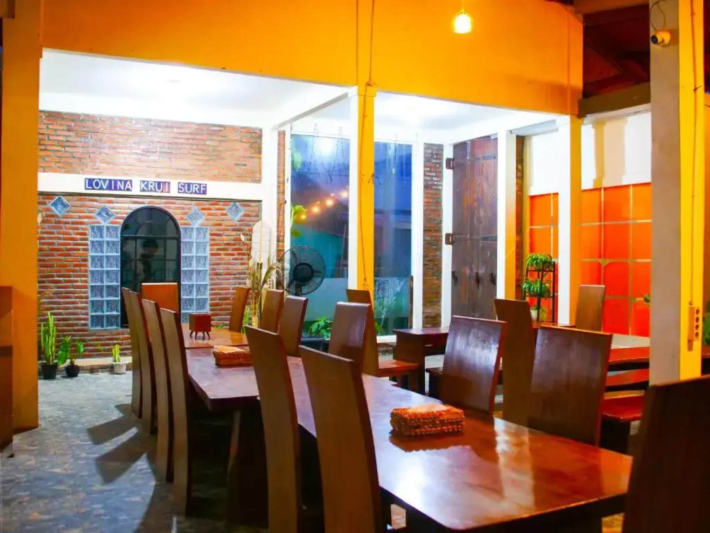 Lovina Krui Surf