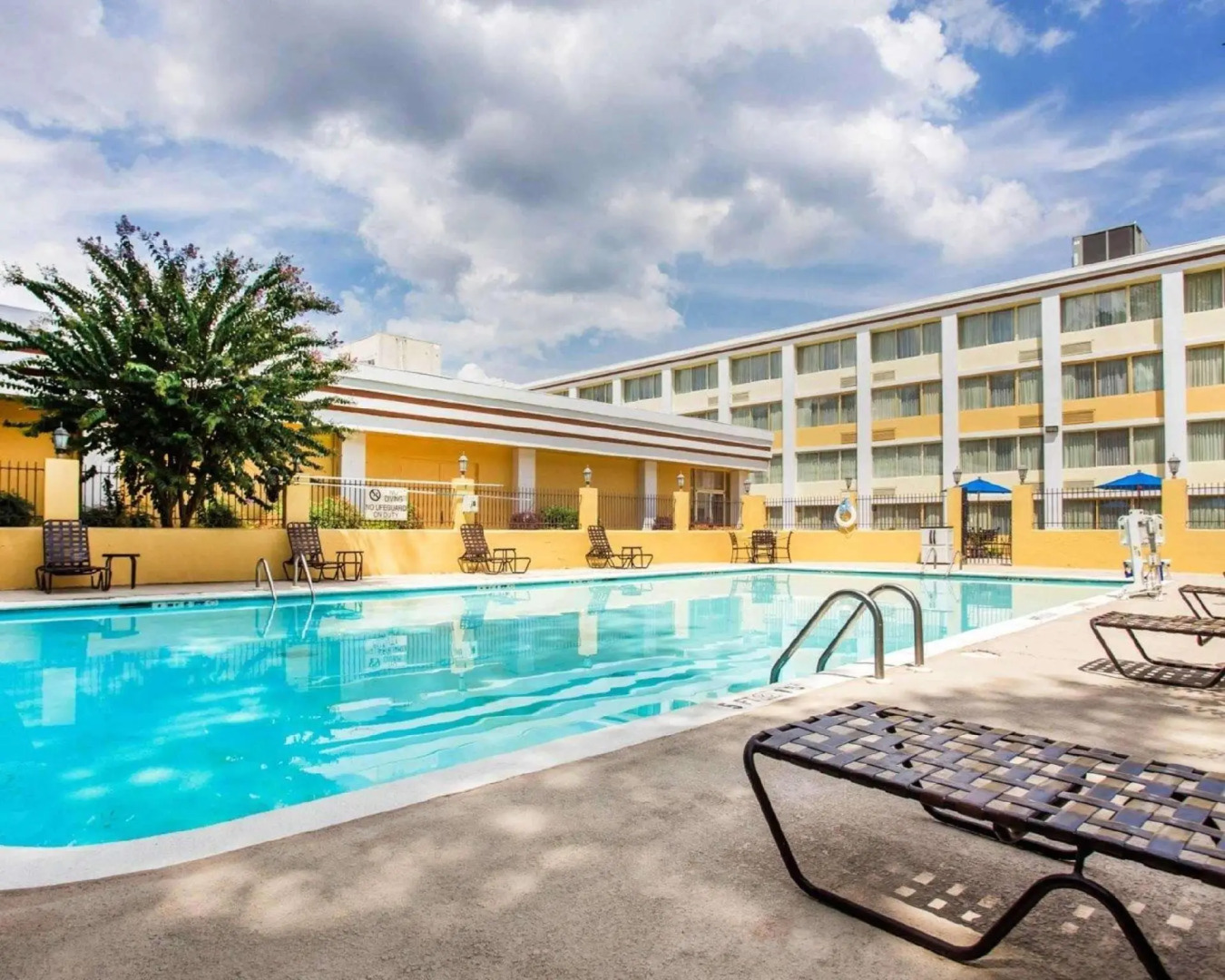 Budgetel Inn & Suites Atlanta