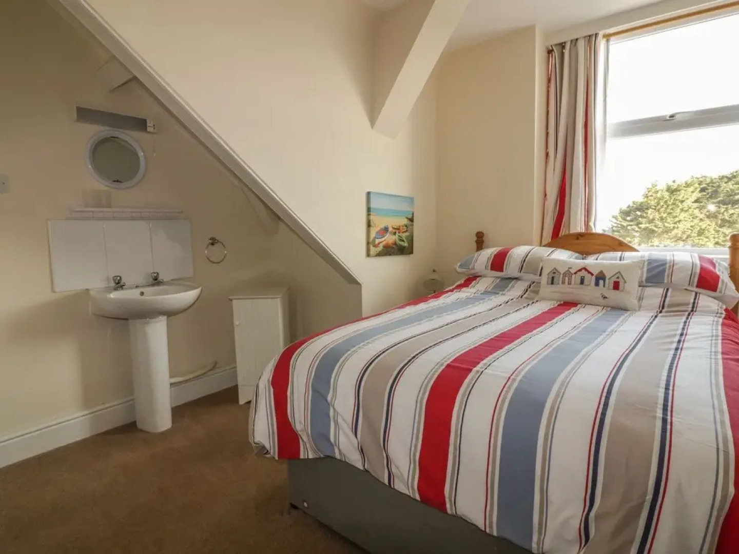 Yellow Sands Apartment 6