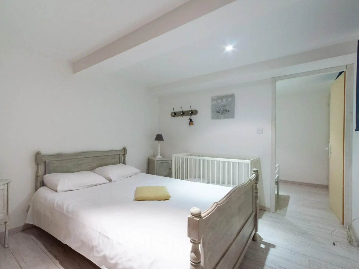 Garden-View Holiday Home in Dégagnac with Jacuzzi