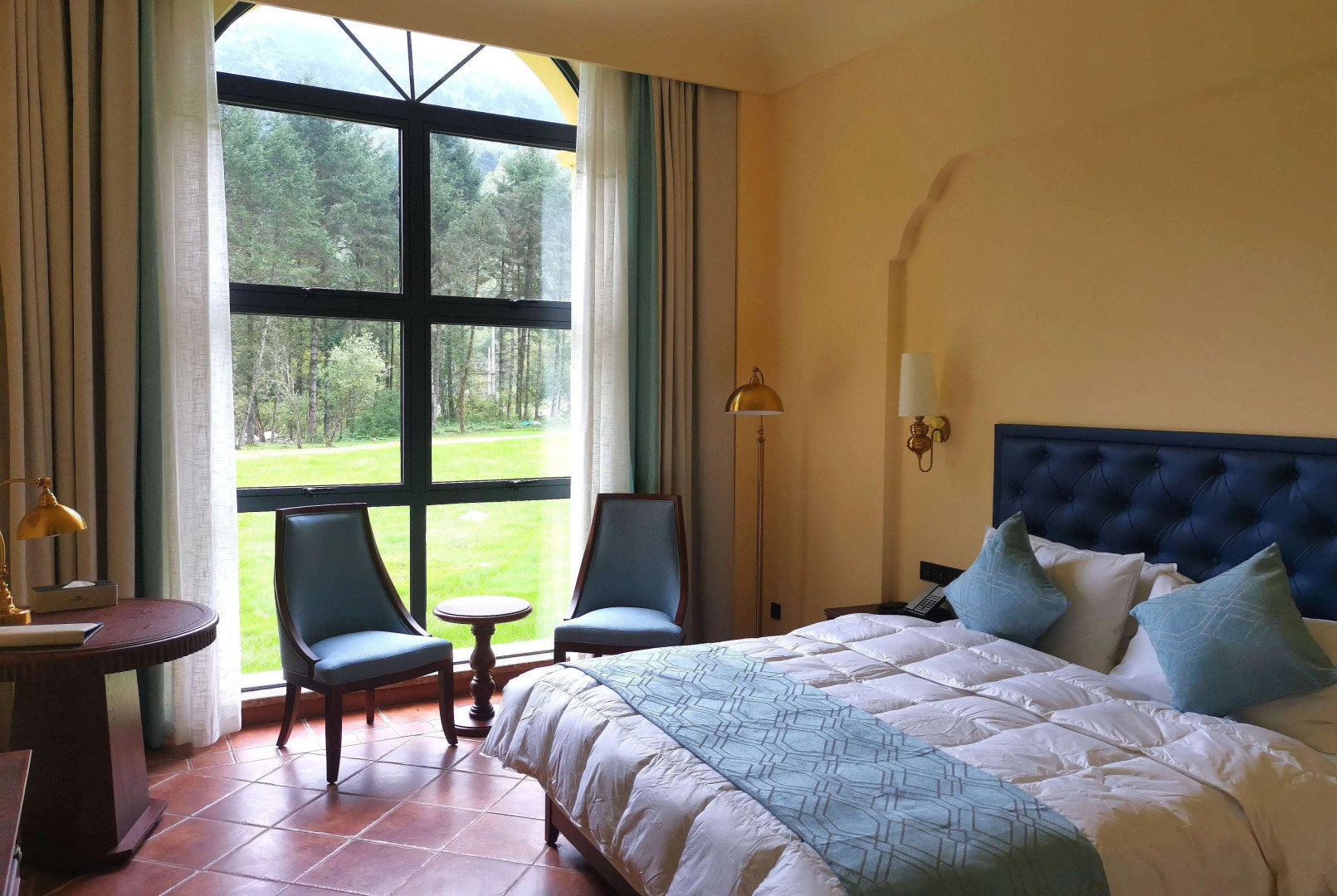 Howard Johnson by Wyndham Yaan Forest Resort