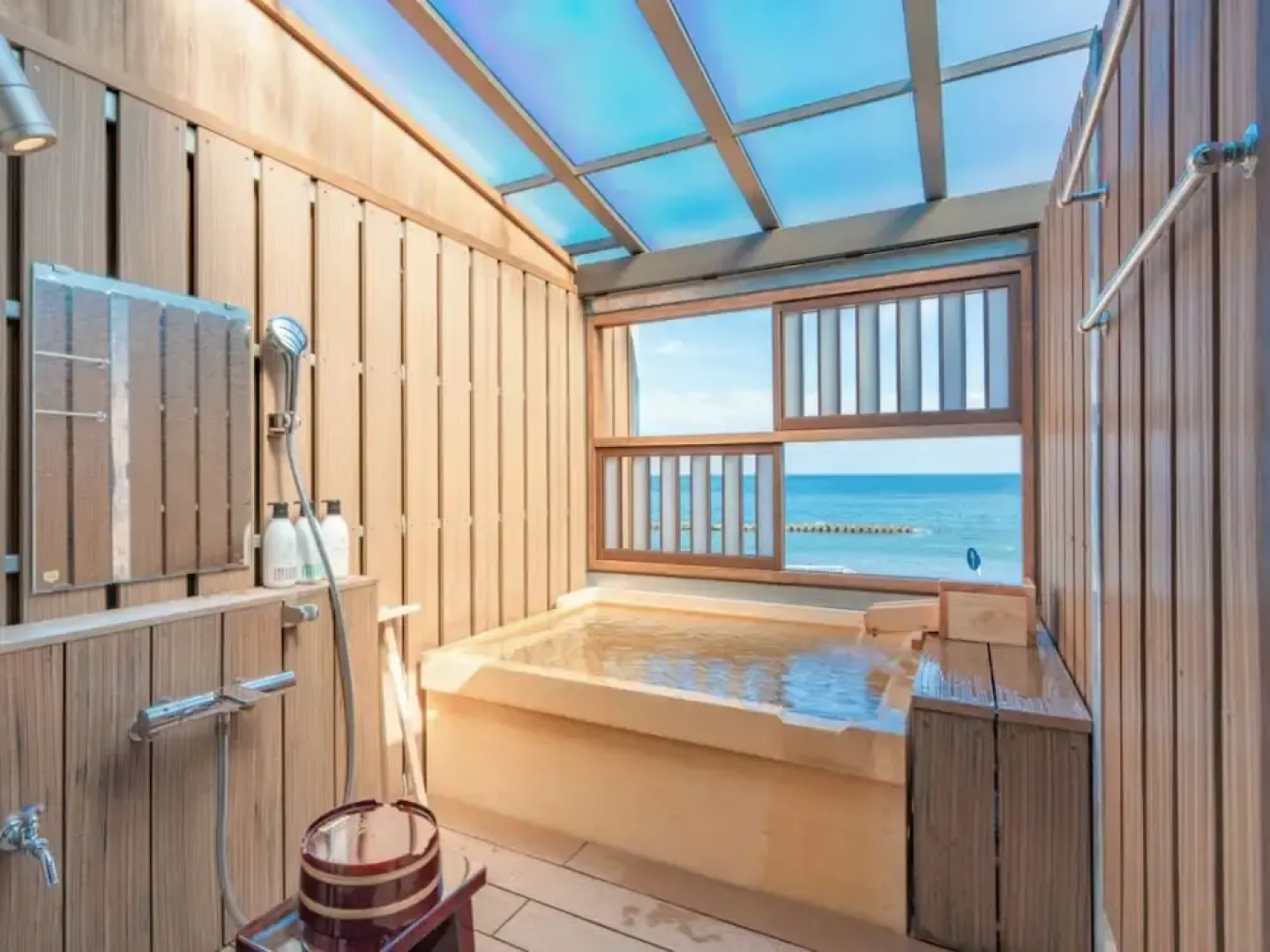 Isoarukinoyuyado Ushiogumo