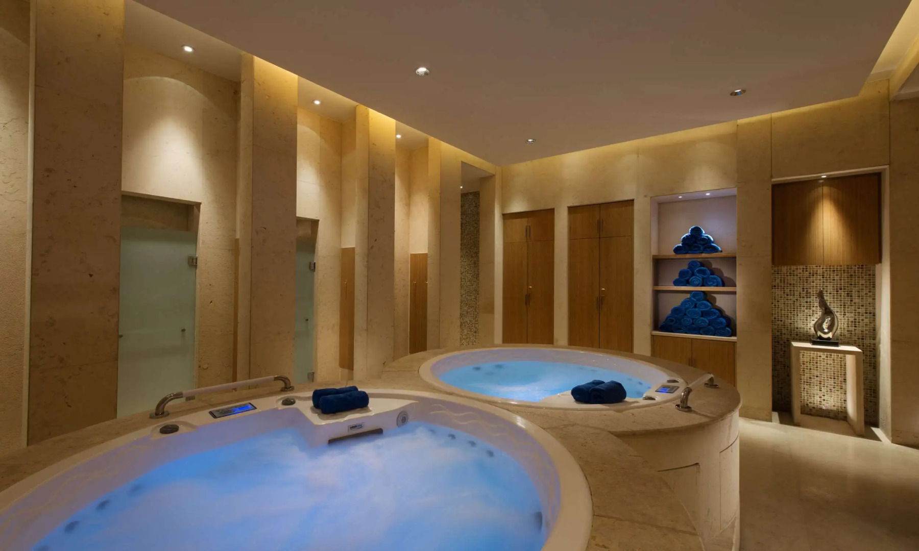 DoubleTree by Hilton Hotel Qinghai - Golmud