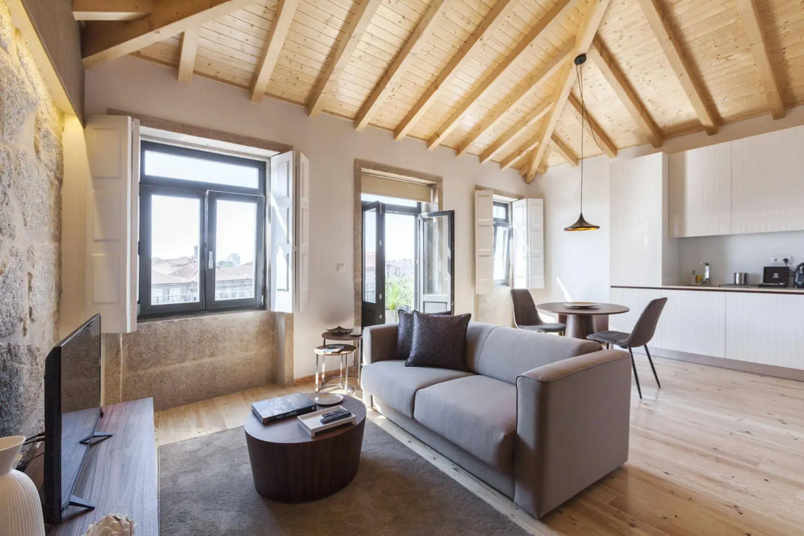 Oporto Street Sá de Noronha