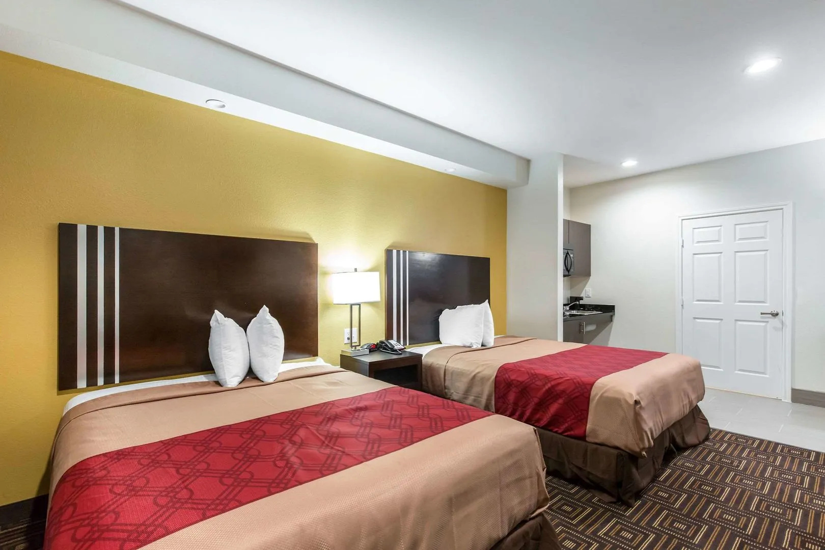 Scottish Inns & Suites