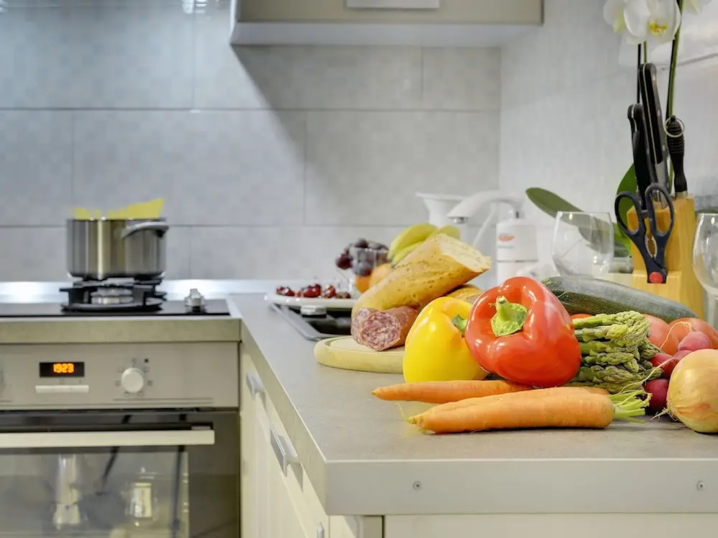 Detached House With Private Pool Near the Coast