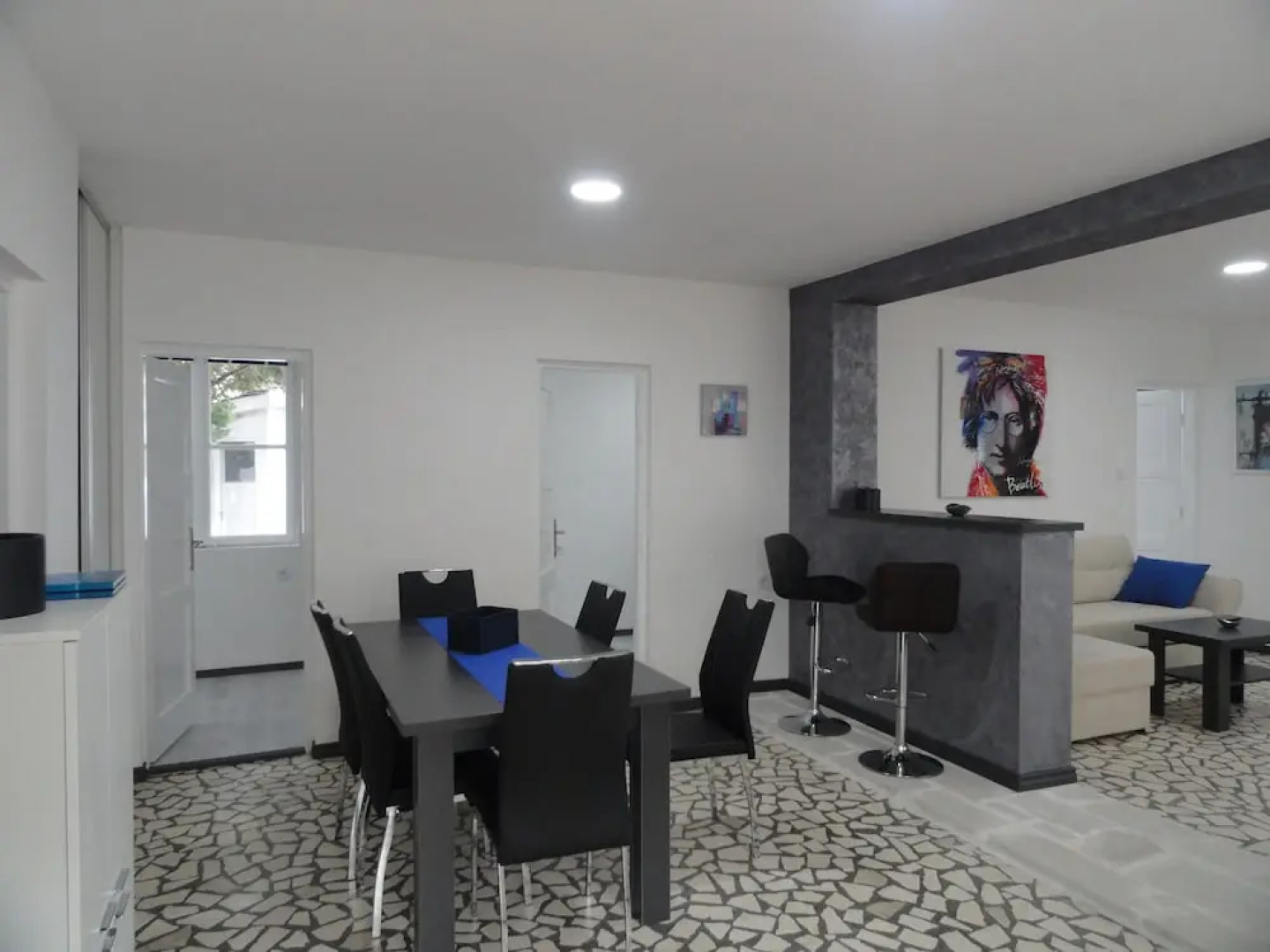 Petrovac Holiday House with pool