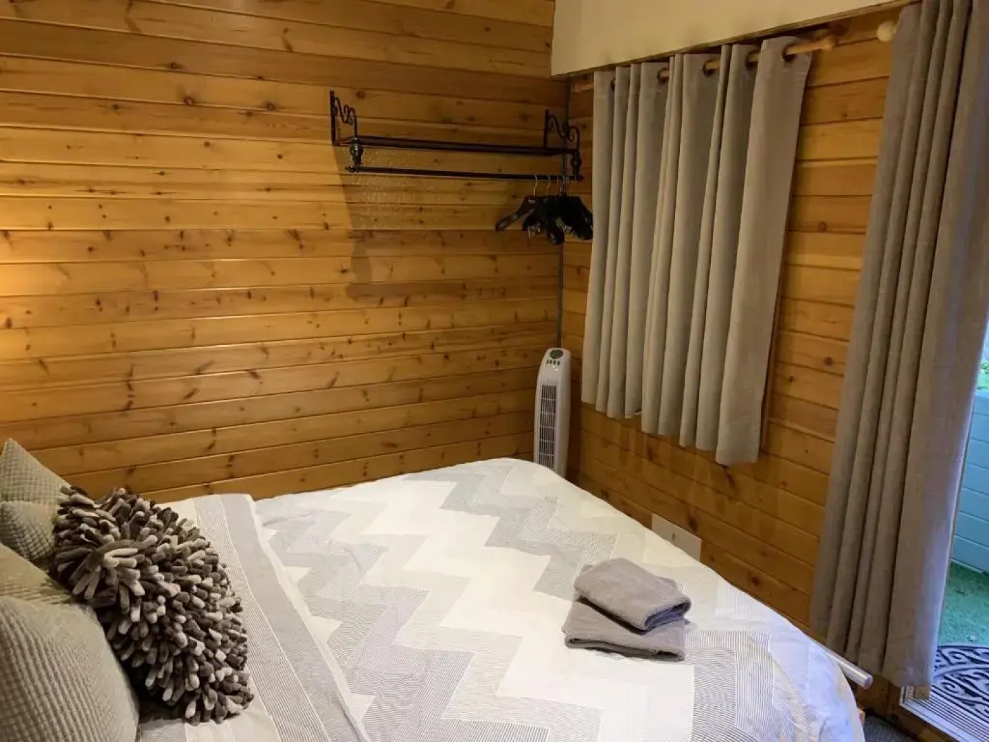 Southernwood - Garden Lodge 5