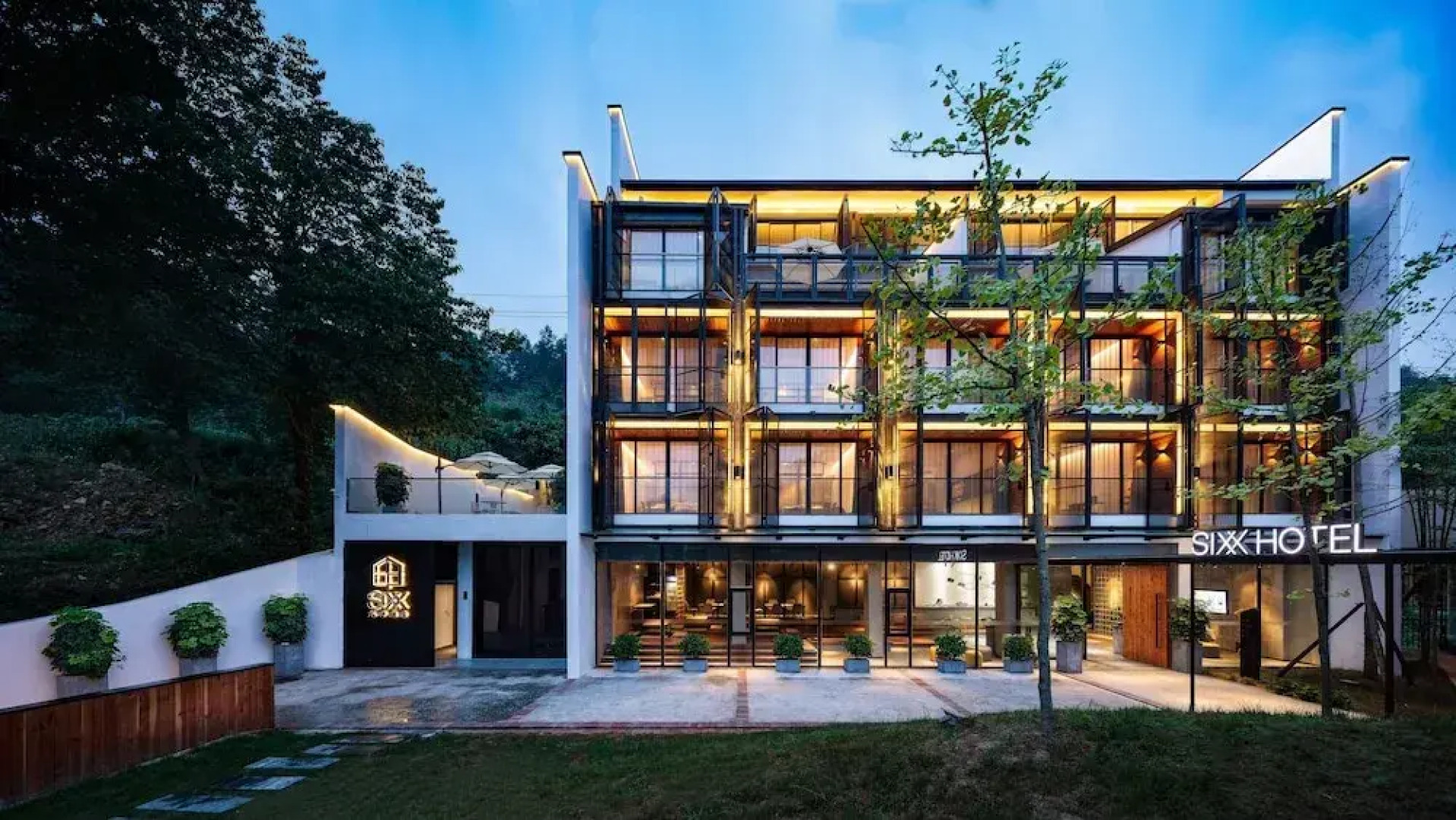 Zhangjiajie SIXX Hotel