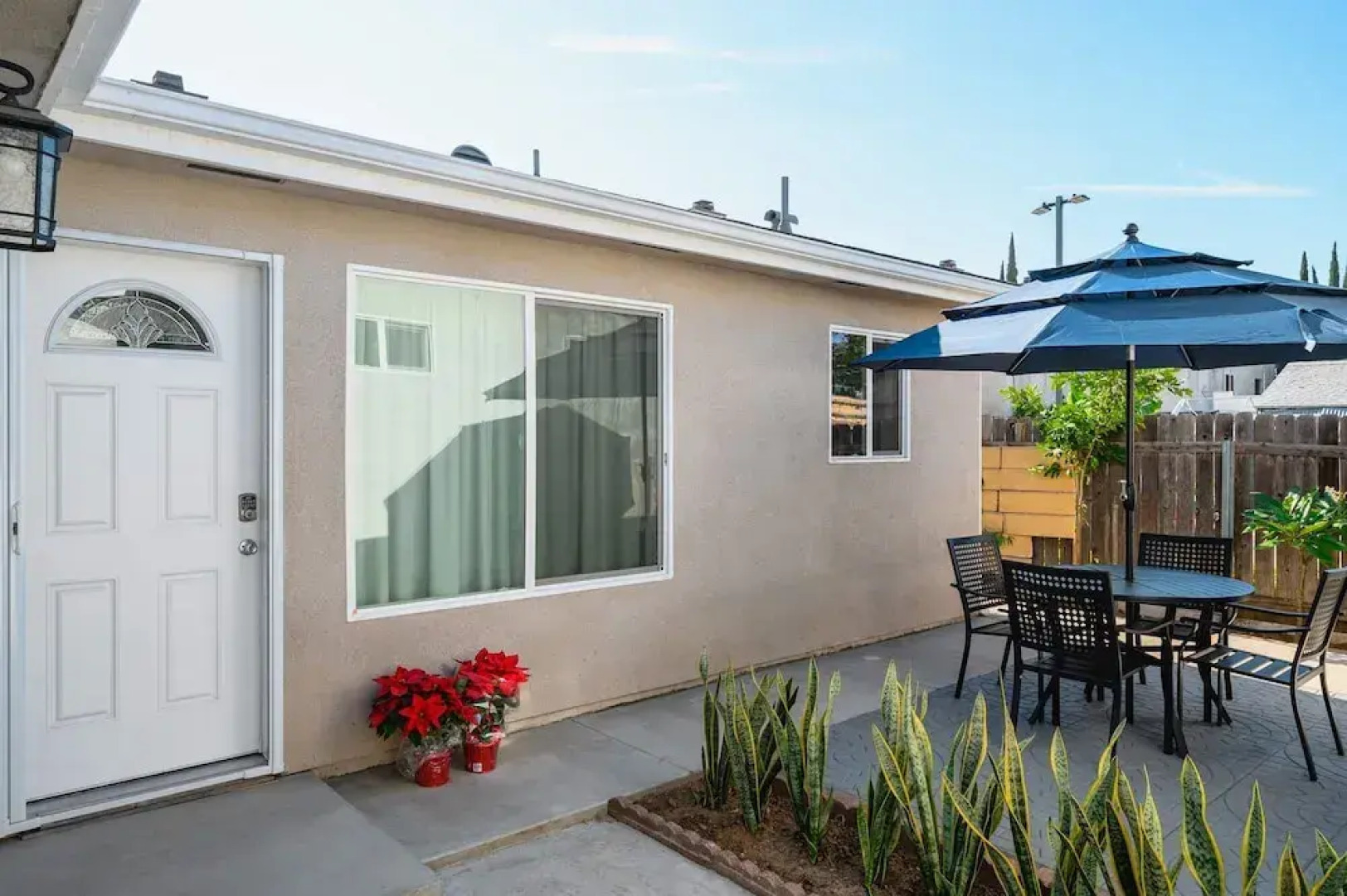 Comfy Retreat With Yard Cozy Interiors