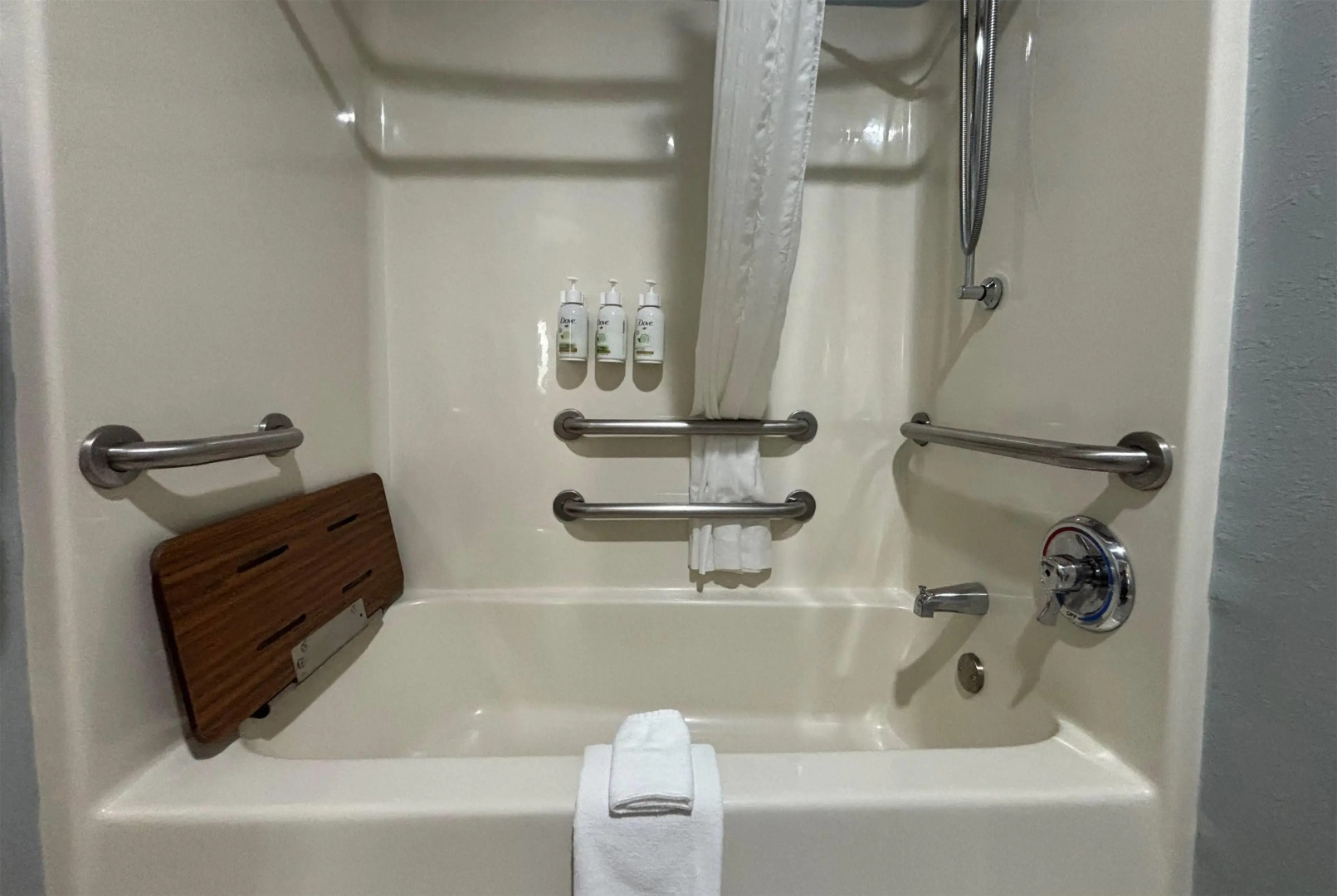 Baymont by Wyndham Litchfield