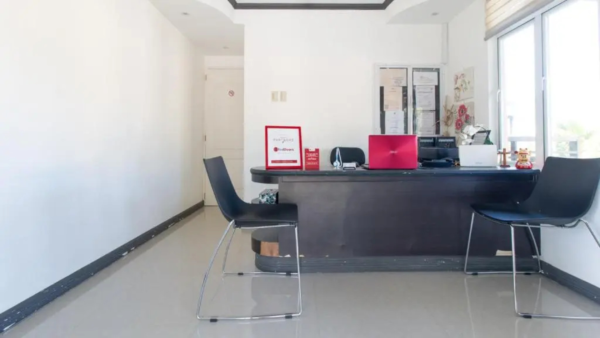 RedDoorz Plus @ Santa Catalina Metro Vigan