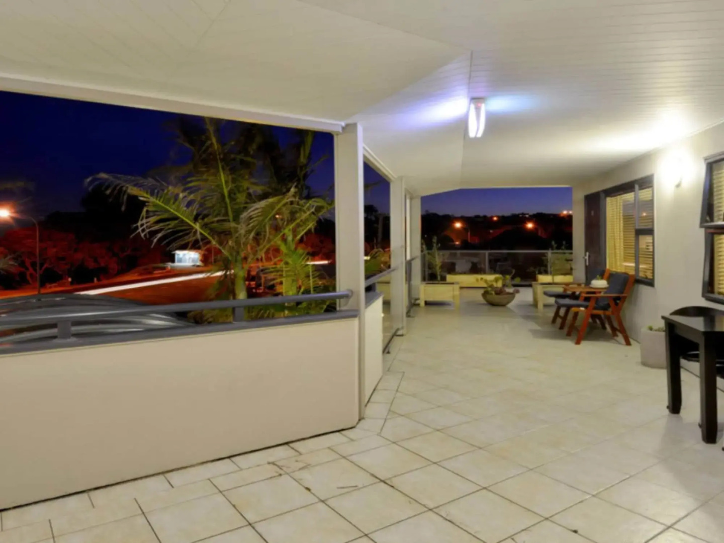 Whangaparaoa Lodge Motel