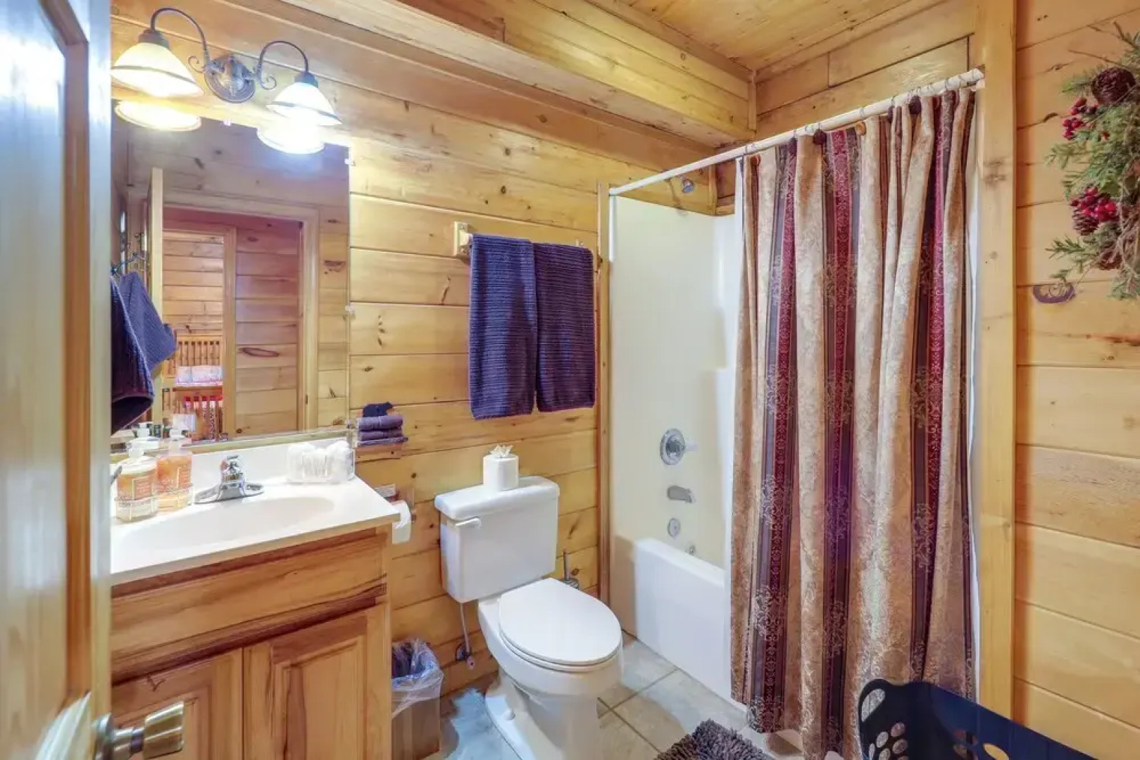 Cabin on 22 Acres w/ Patio - 3 Mi to Blowing Rock!