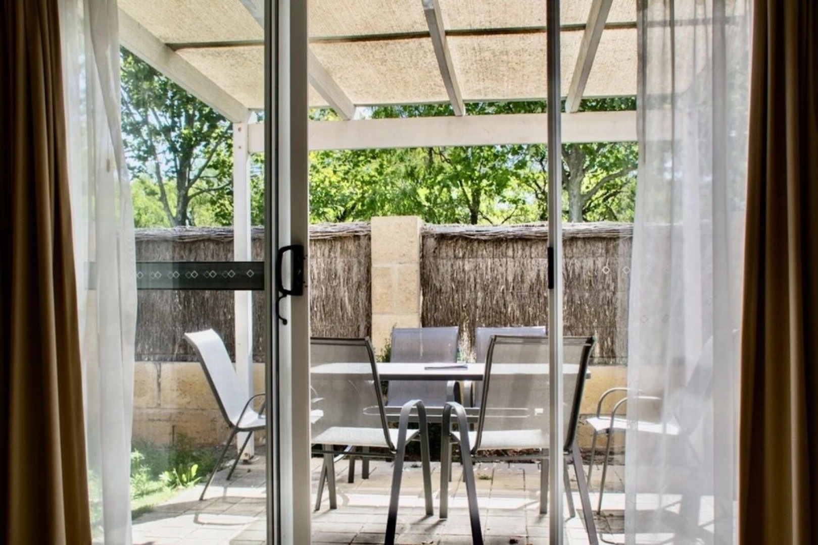 Sea Breeze Broadwater