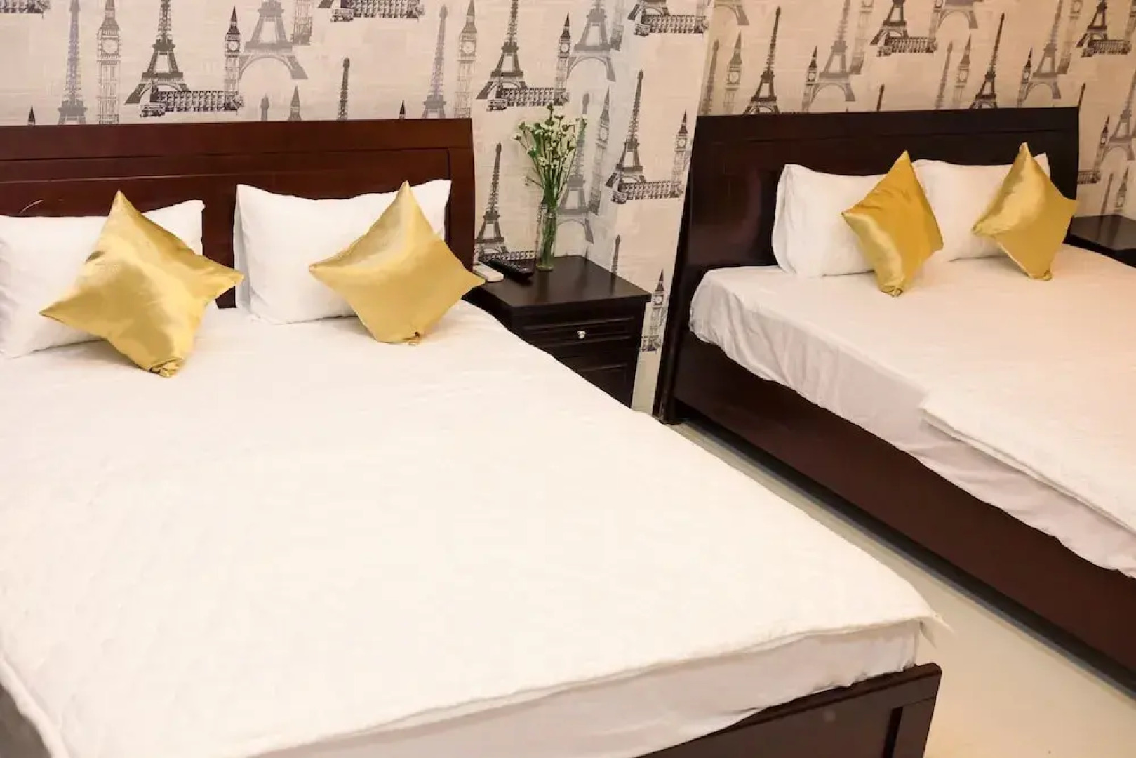 White Hotel - Hostel