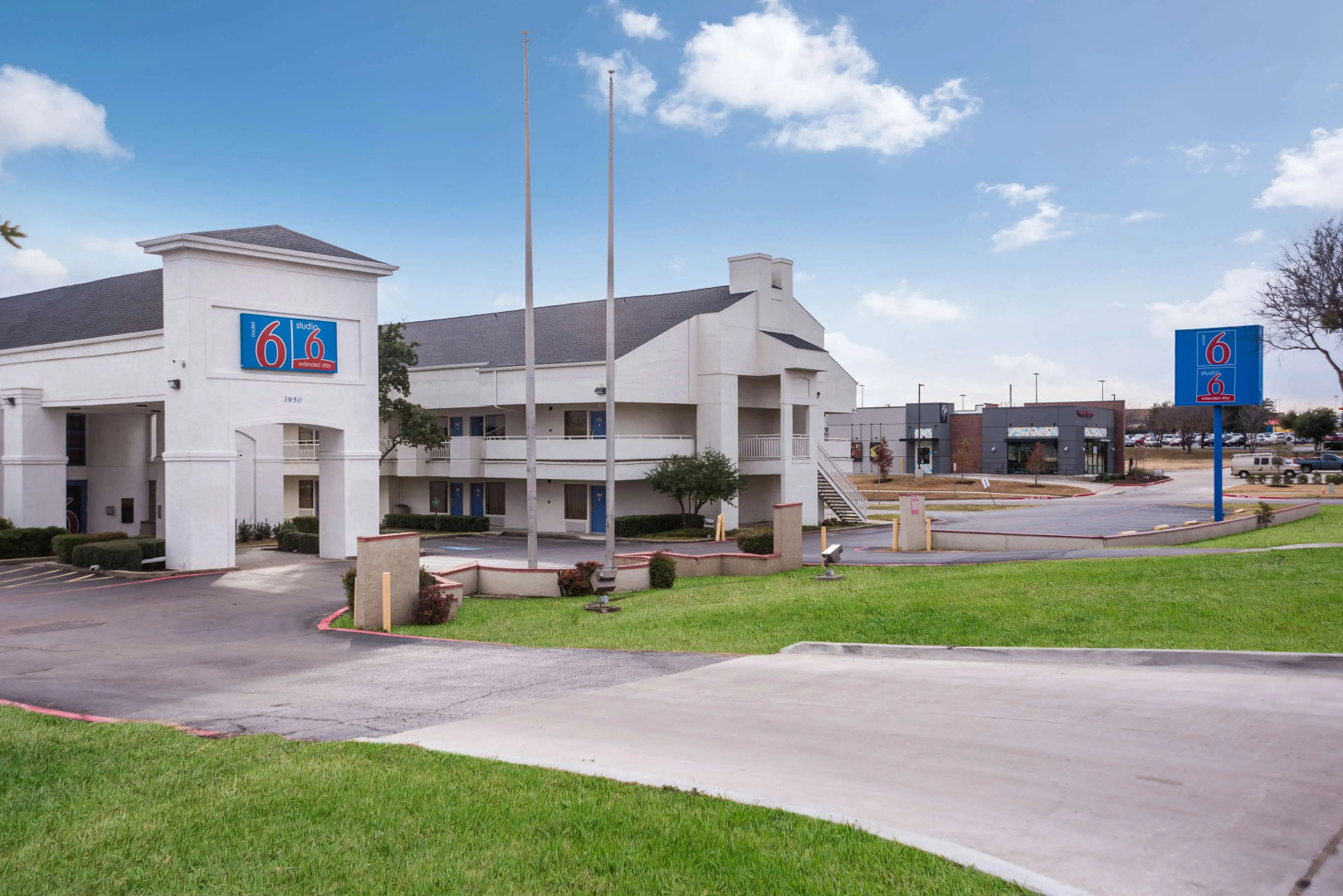 Motel 6 Dallas - Irving DFW Airport East