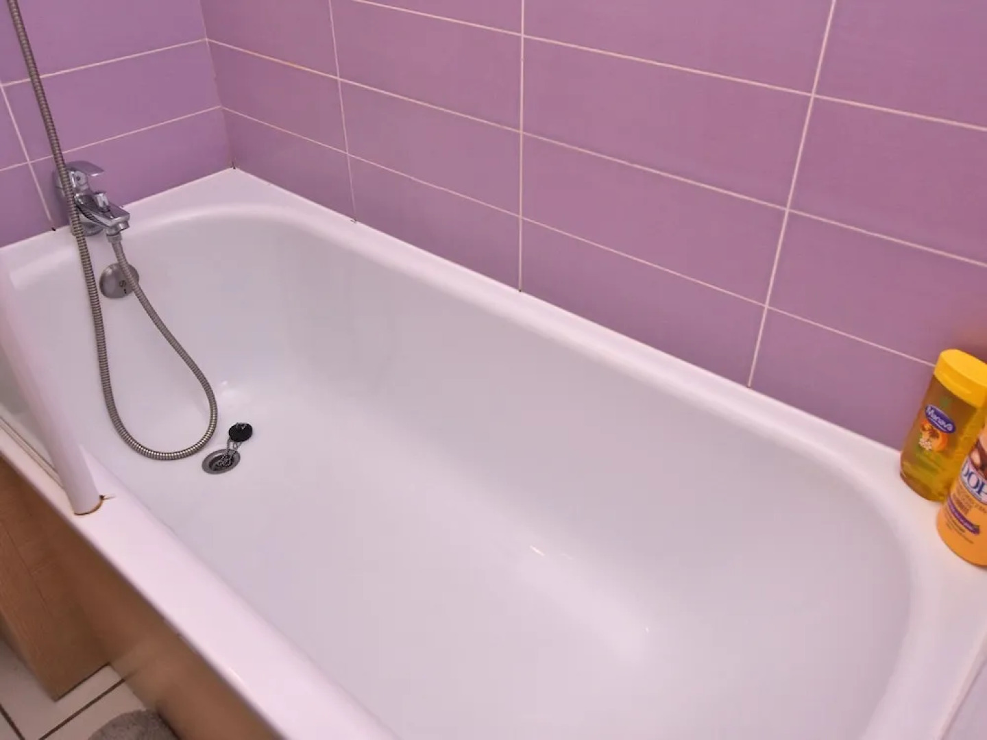 Lovely Apartment With Swimming Pool, Private Terrace,parking