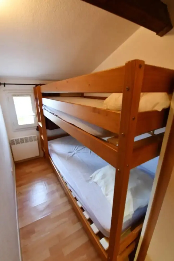 House with 2 Bedrooms in Vendres, with Shared Pool And Furnished Terrace - 300 M From the Beach