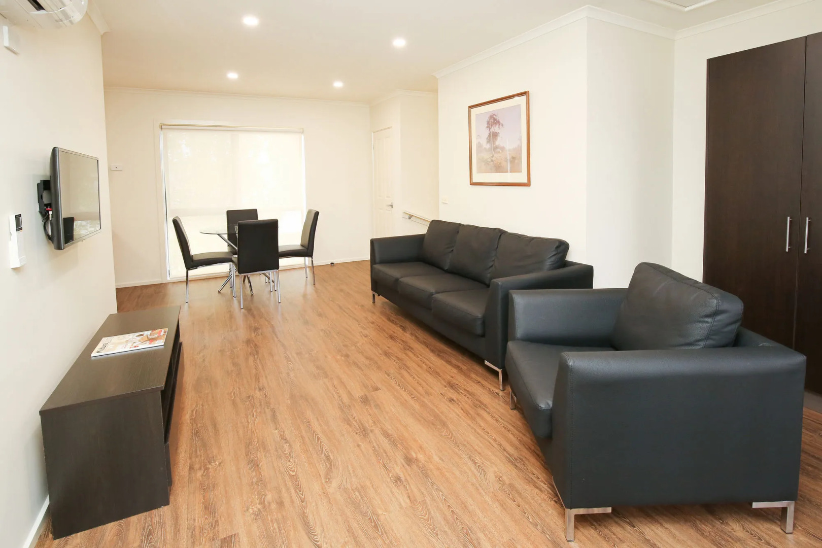 Aquarius All Suite Apartments