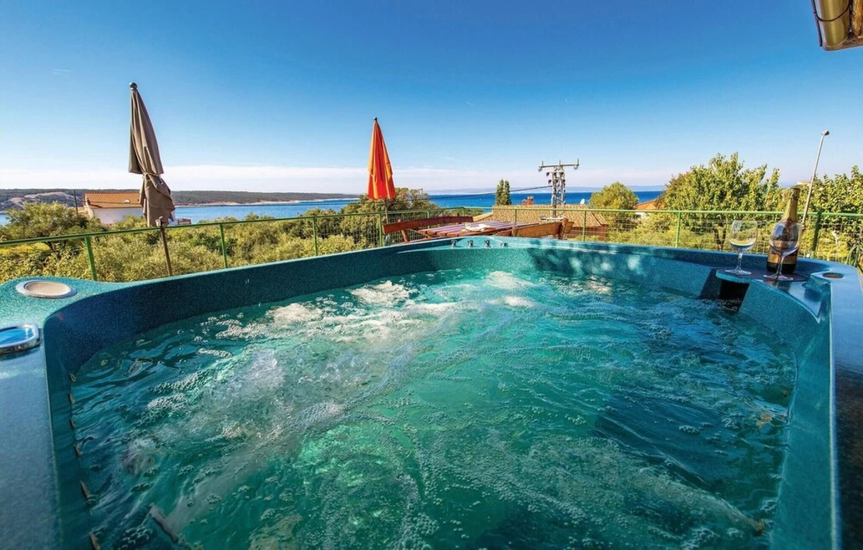 Amazing Apartment in Supetarska Draga With Sauna, Wifi and 1 Bedrooms