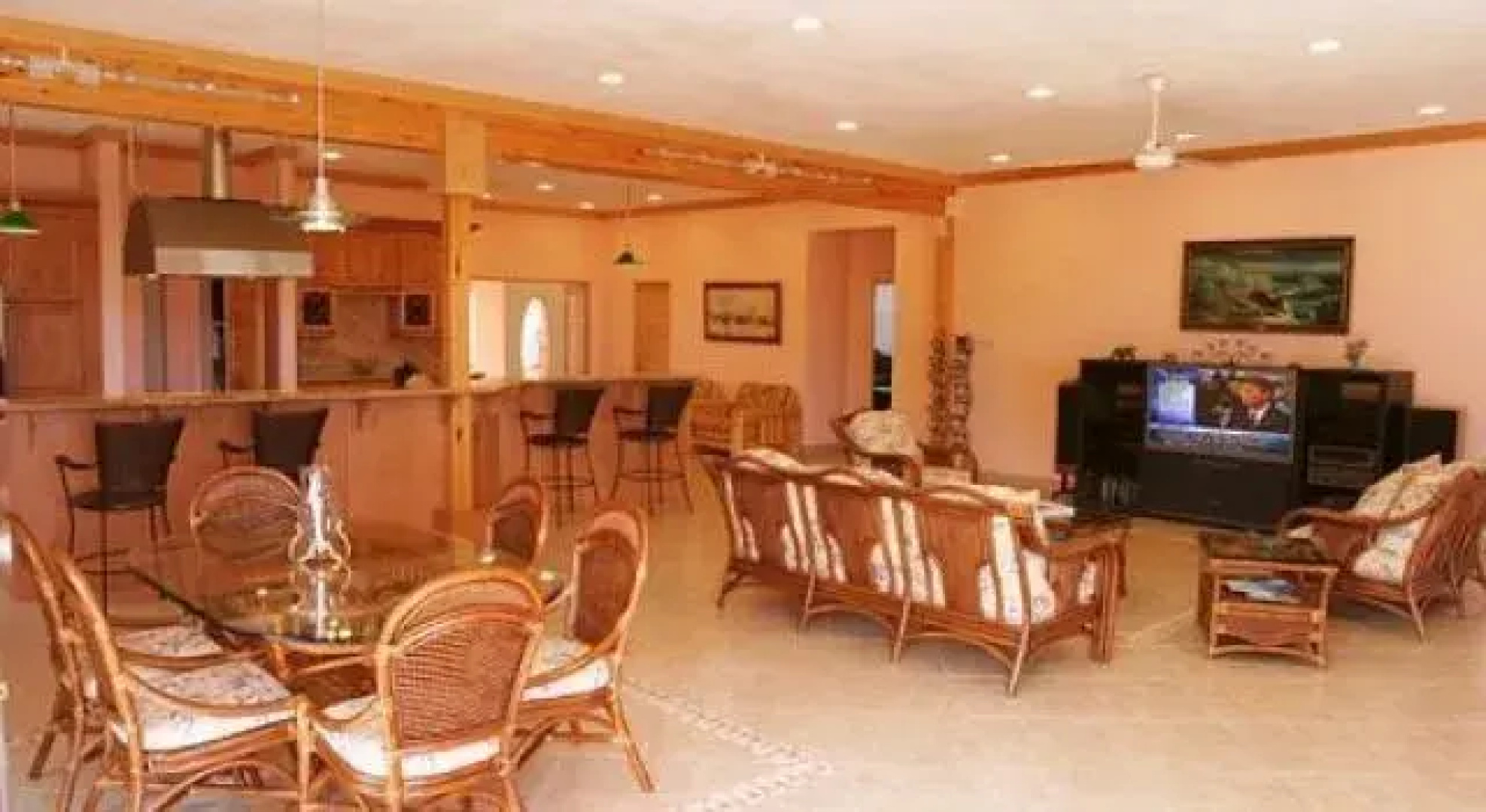 Fond Bay Suites Hotel