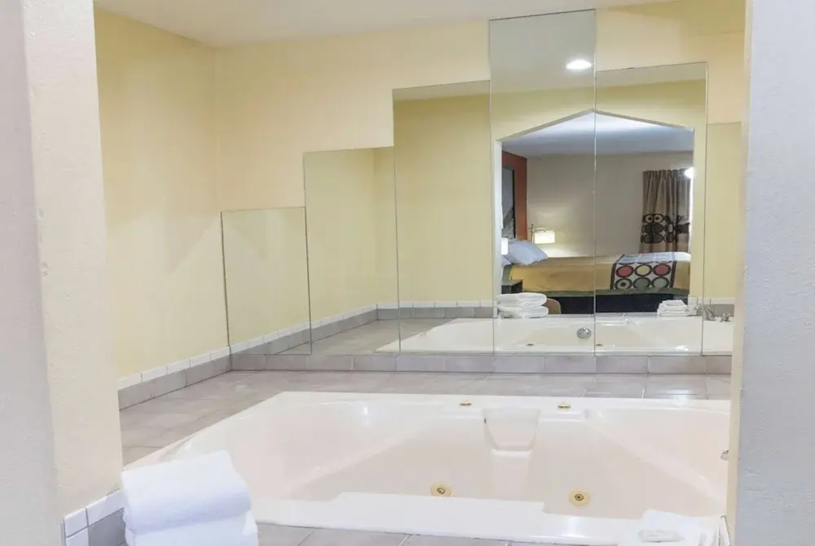 Super 8 Big Rapids MI