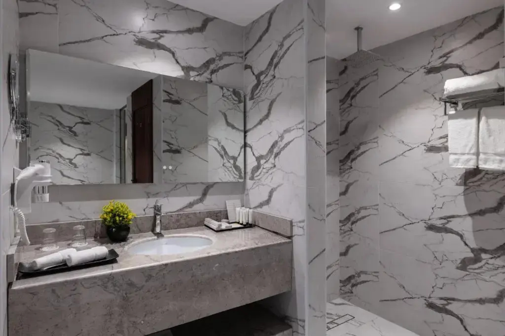 Warwick Al Taif Hotel