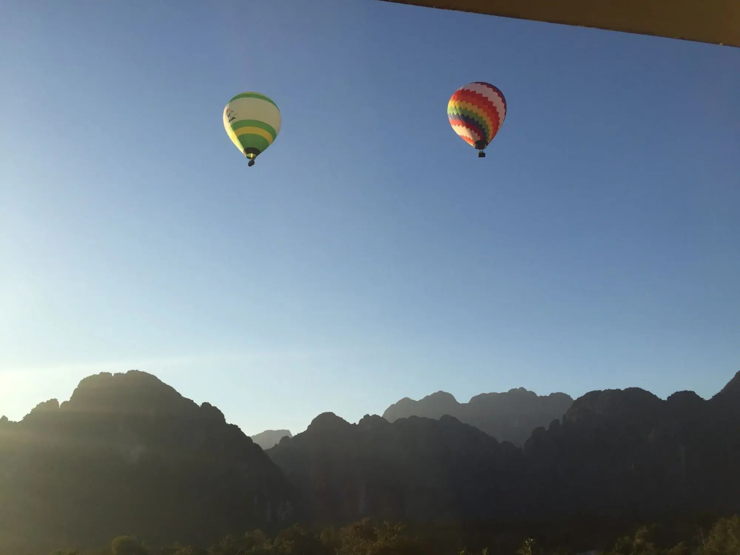 Mountain View Riverside Boutique Hotel