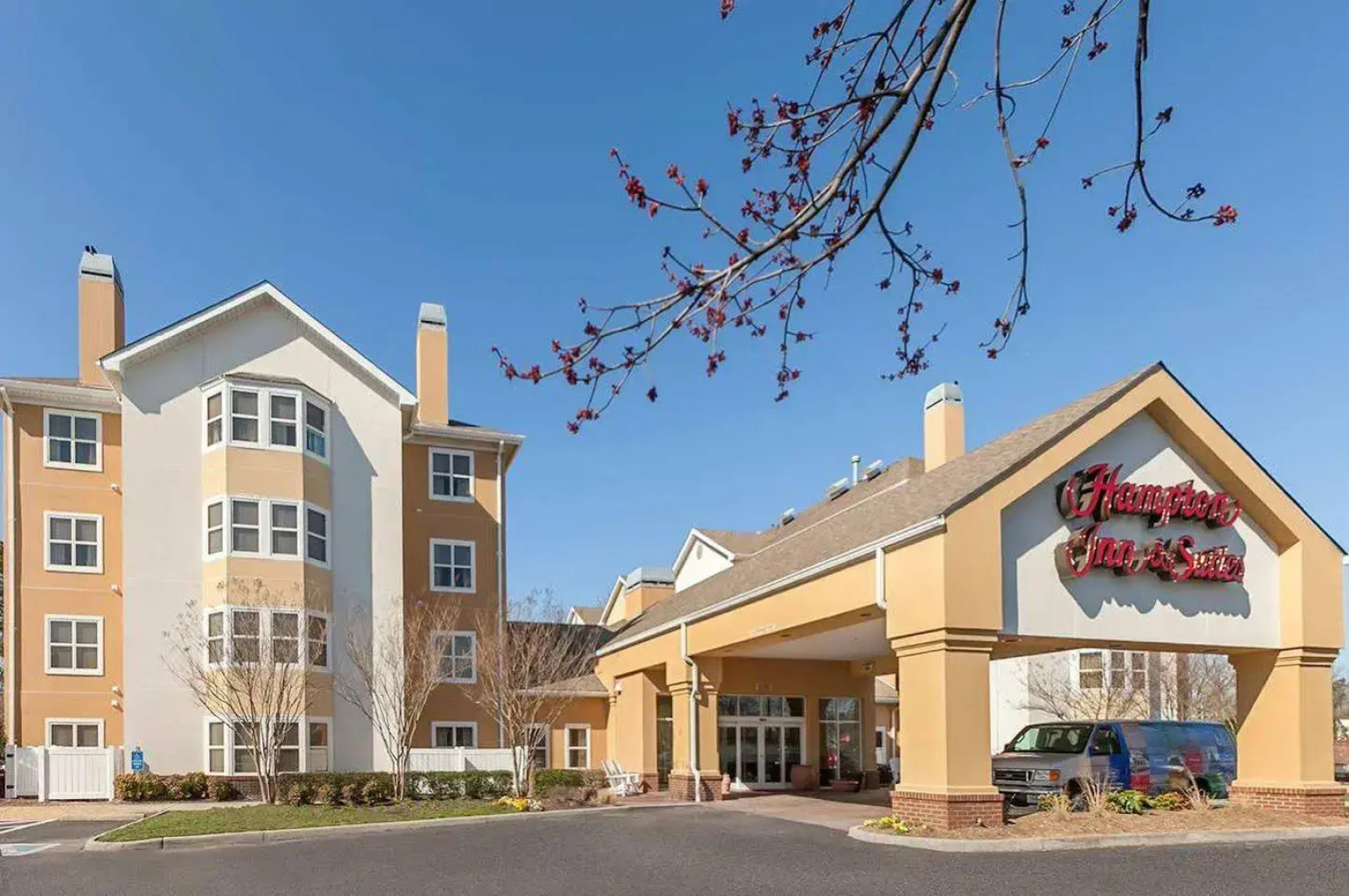 Hampton Inn & Suites Newport News (Oyster Point)