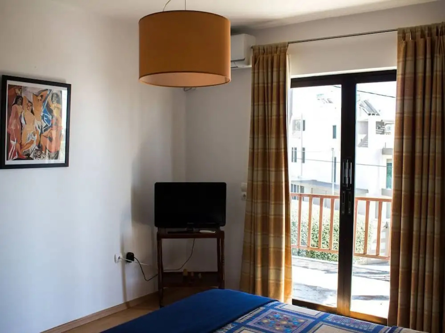 Modern Beach House Near Athens - Four Bedroom House, Sleeps 8