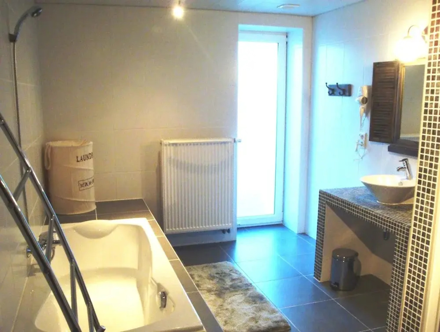 House With 3 Bedrooms in Florenville, With Enclosed Garden and Wifi