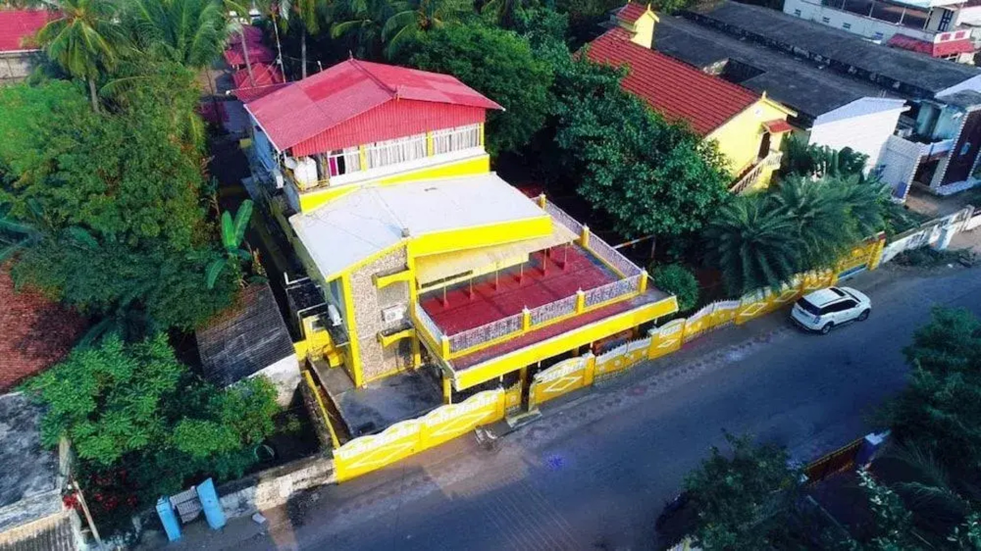 Royal House And Park