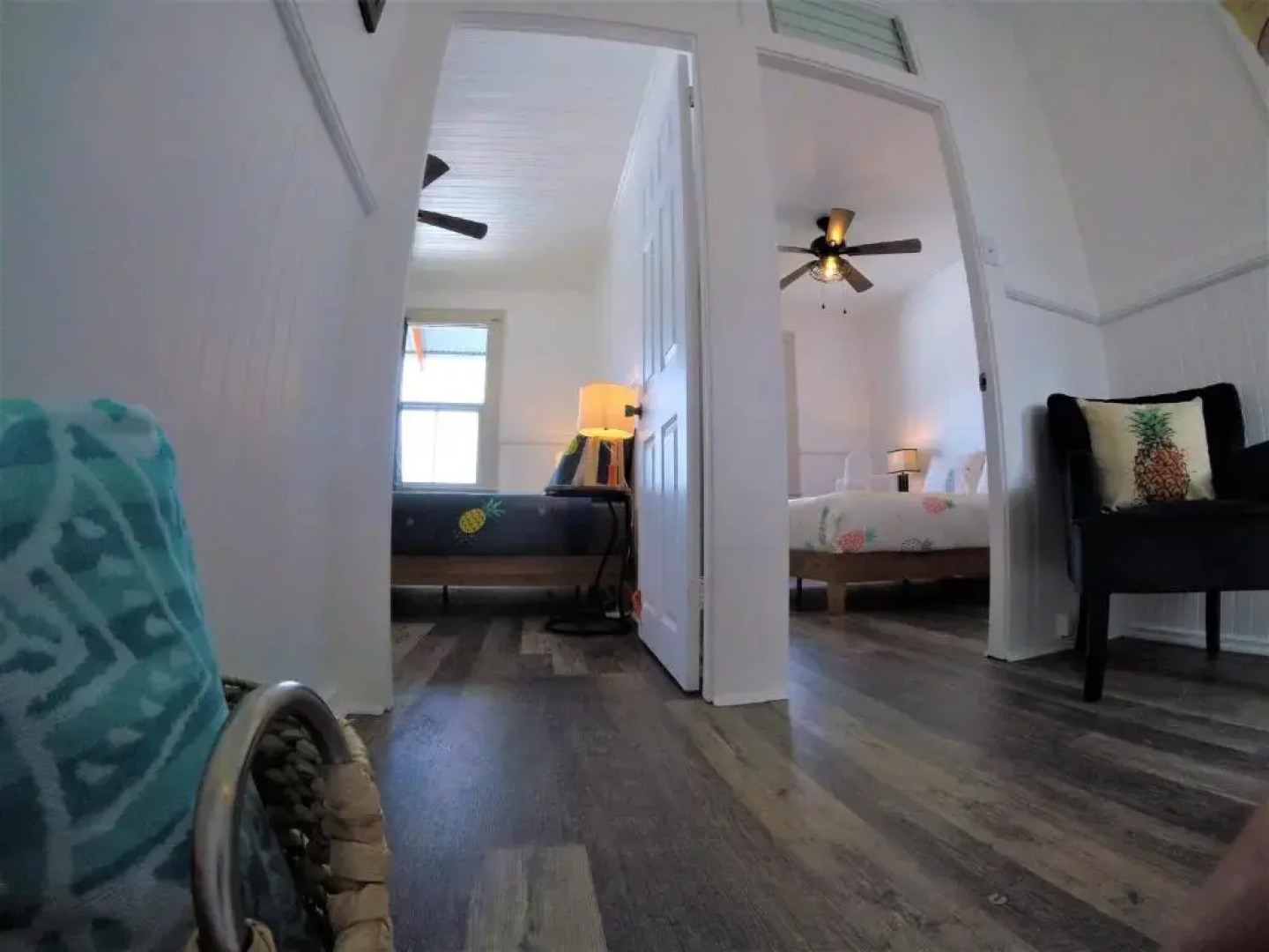 NEW - Pineapple Loft - Entire House Downtown Hilo with AC