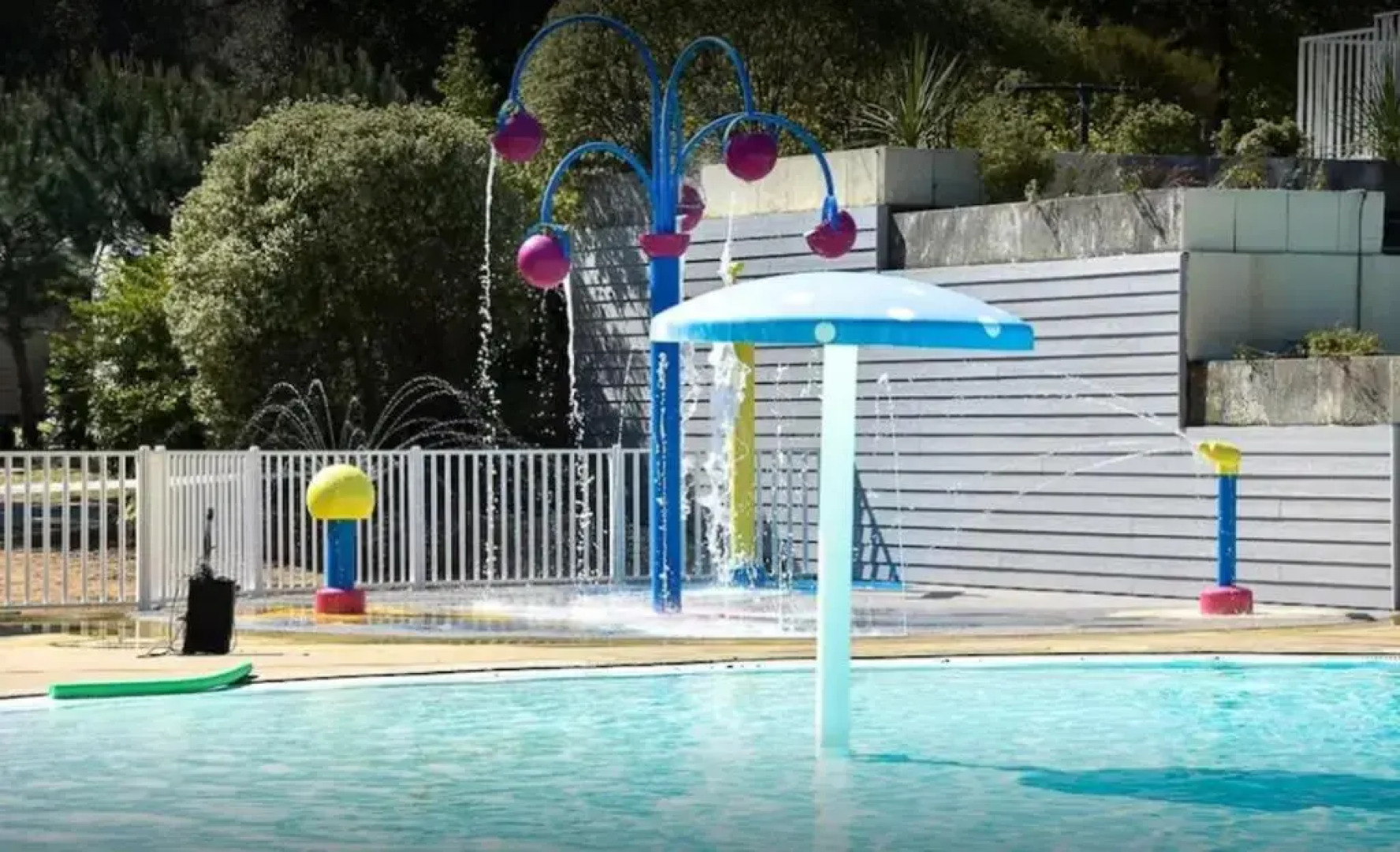 Bungalow de 3 chambres a Saint Brevin les Pins a 500 m de la plage avec piscine partagee et jardin clos