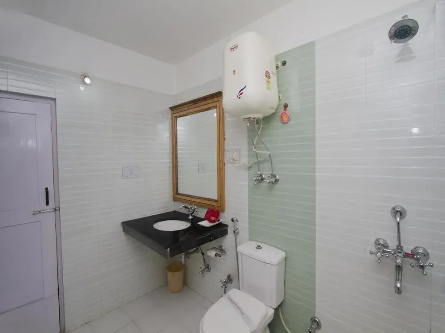 OYO Rooms Model Town