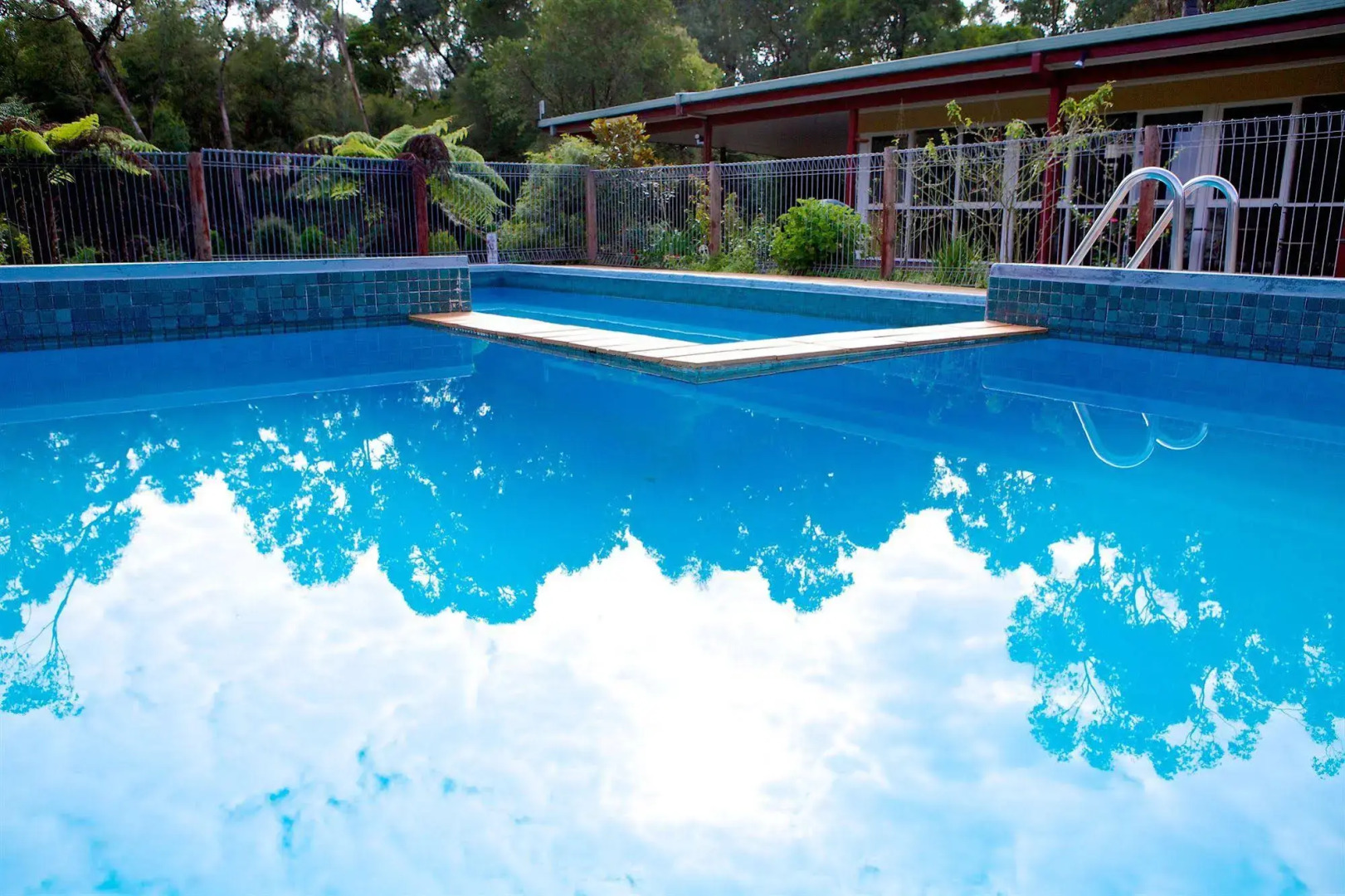 Sanctuary House Healesville Motel