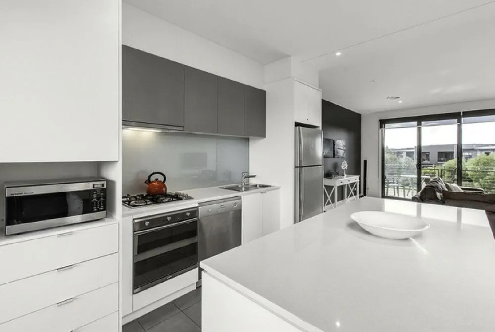 3 Bedroom Condo Near Pool