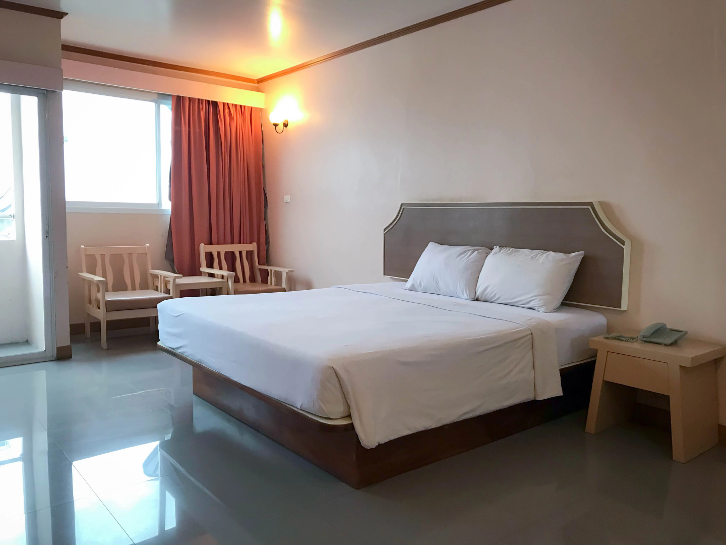 J TWO S Pratunam Hotel