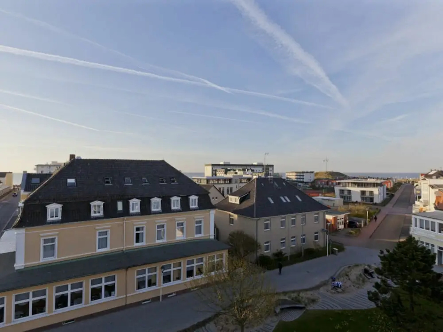 Iderhoff-sweet Modern Retreat