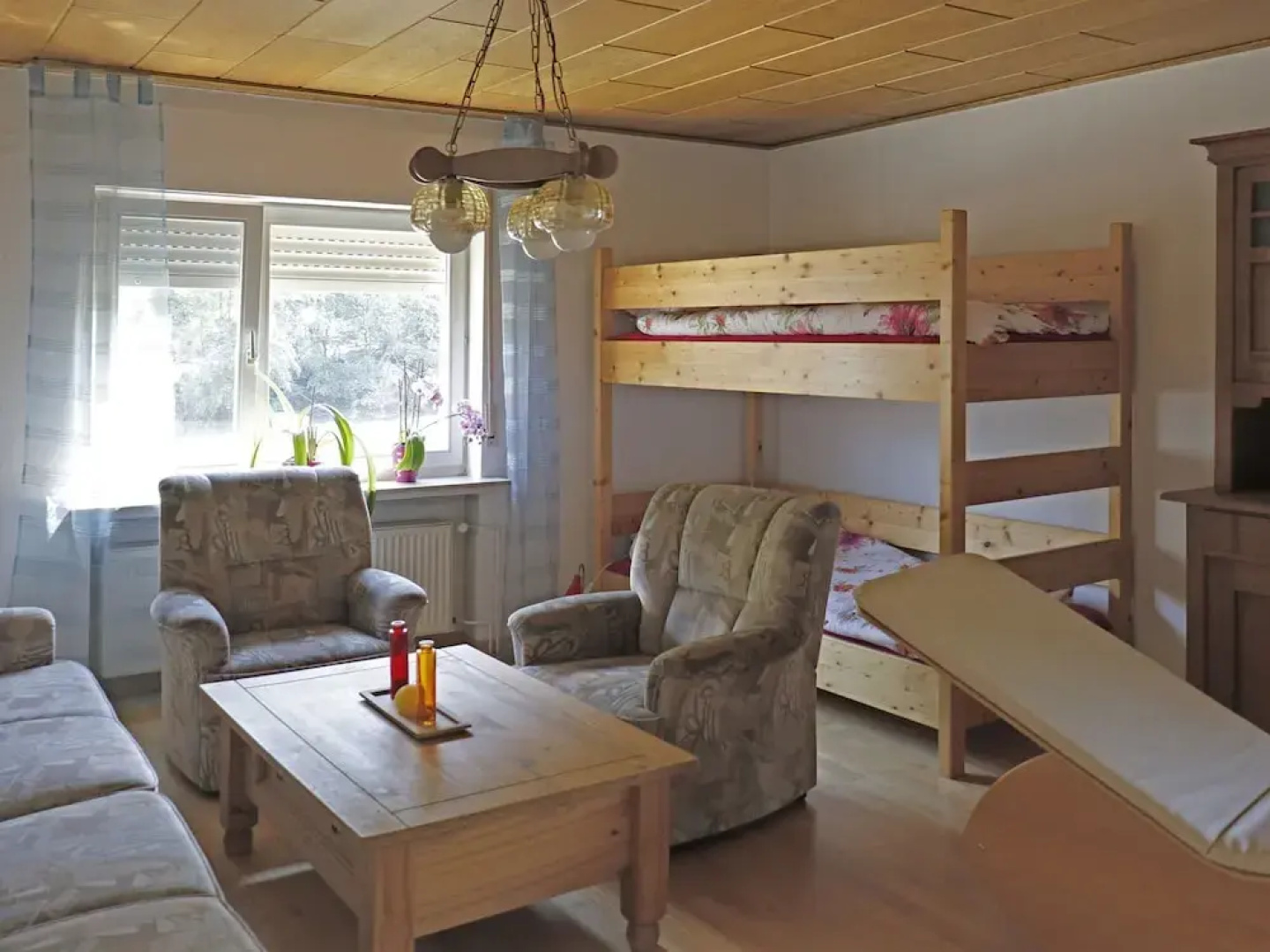 Holiday Farm Situated Next to the Kellerwald-edersee National Park With a Sunbathing Lawn