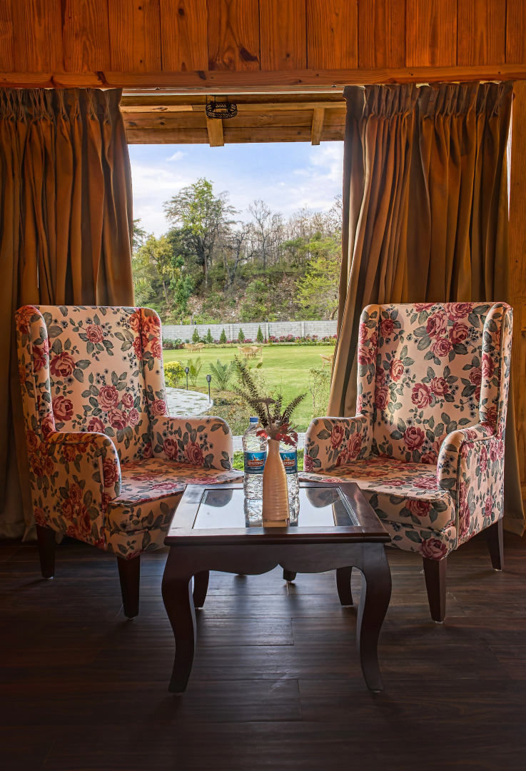 Pumpkin Hotel's Tusk N Woods