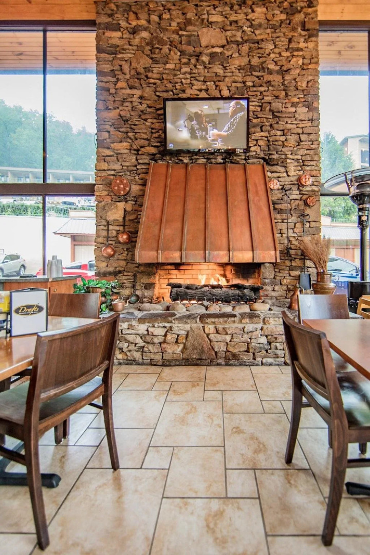 River Terrace Resort & Convention Center