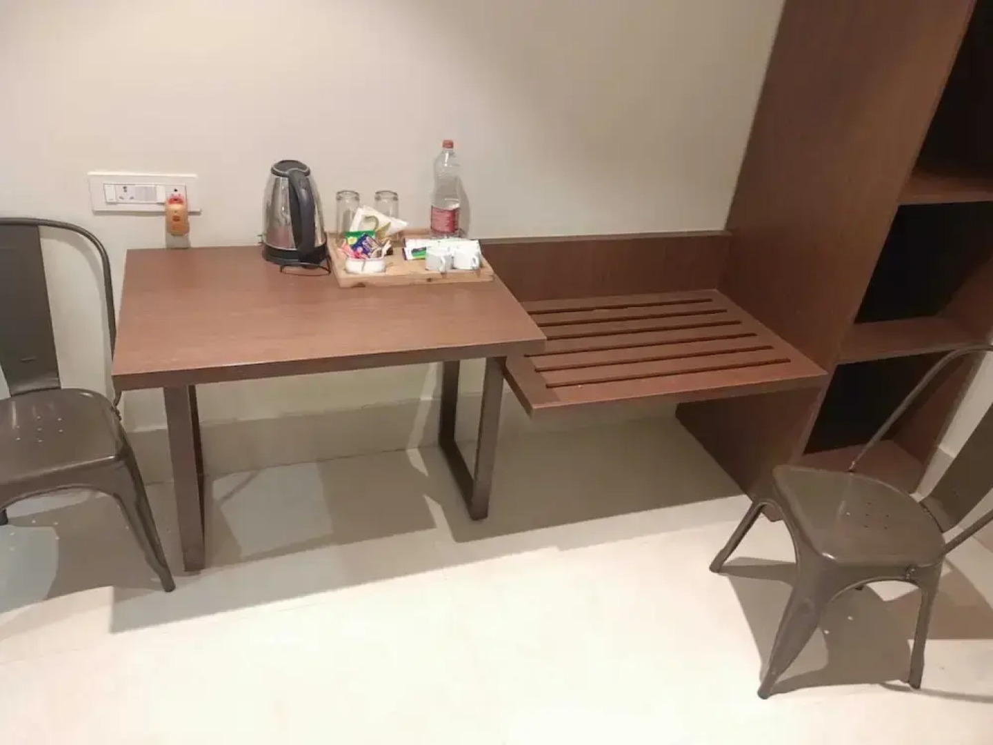 Treebo Elite Residency - 2 Kms From Railway Station