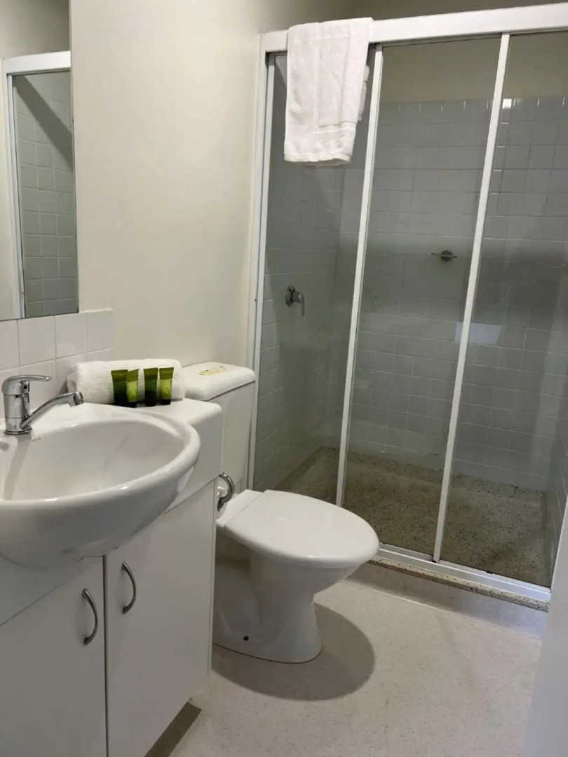 Star Bar Cafe & Hotel