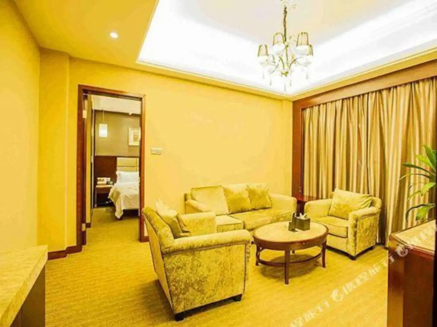 Shen Long Media Hotel