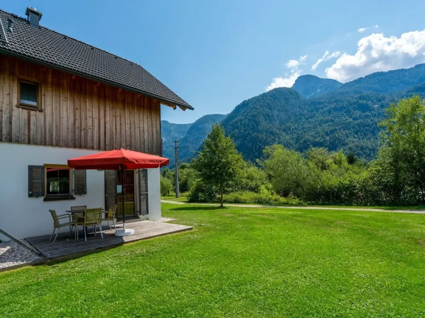 Cozy Apartment in Obertraun With Pool